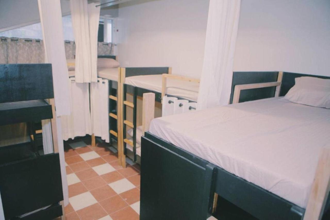 Bunks Hostel (Adults Only) Cebu Exterior photo